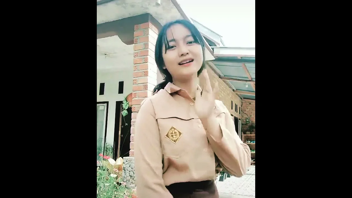 Yang Viral 2026 Botol Golda Viral dari Epstein File Kamar Film Top 10 Most Viral Live Fyp Tiktok Videos for 2025